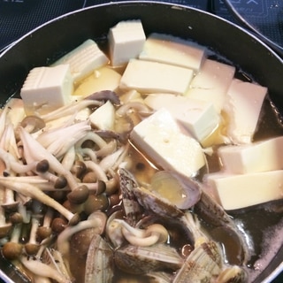 美味しいアサリの出汁で、豆腐シメジ煮